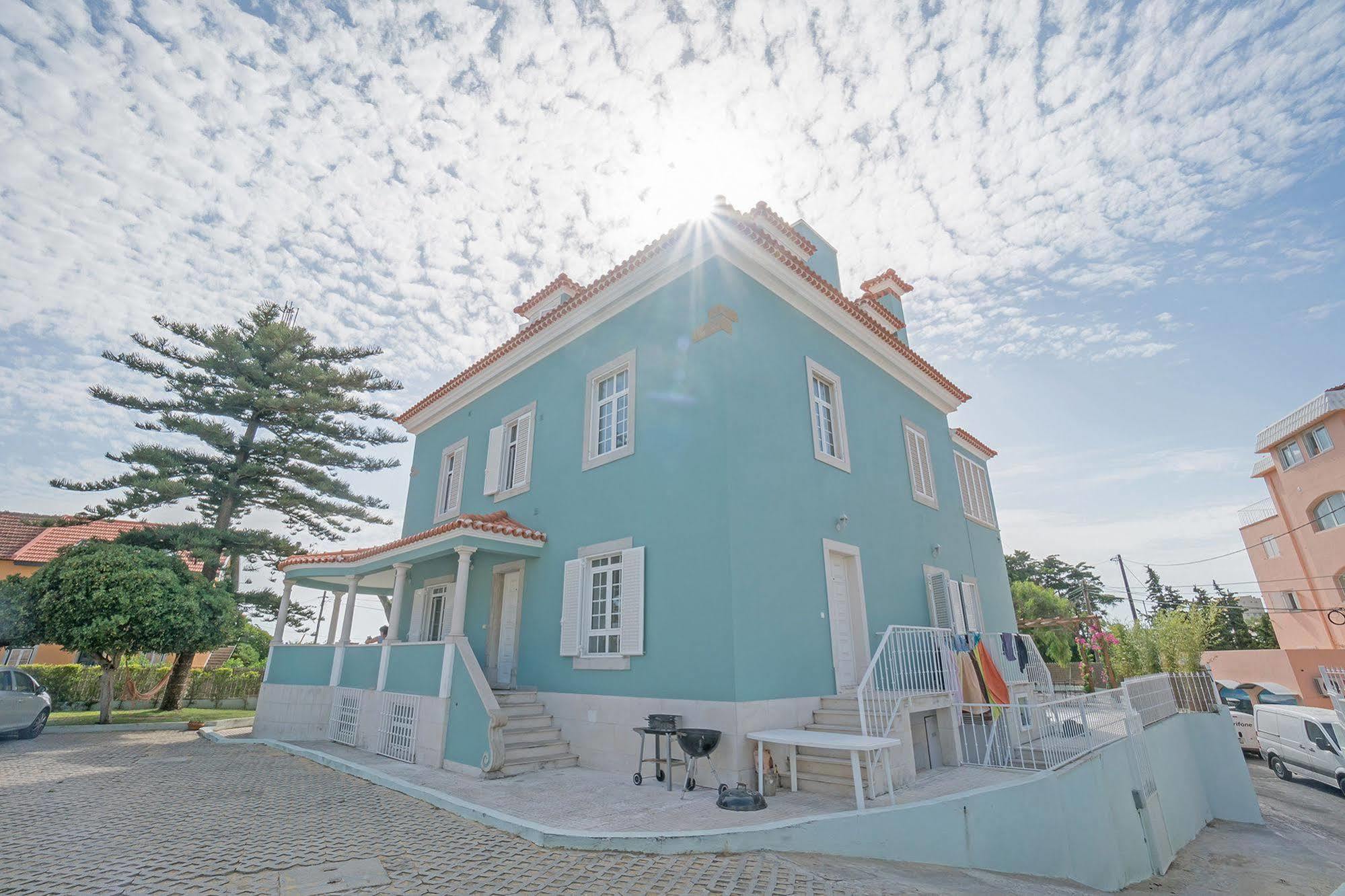 Blue Boutique Hostel & Suites Estoril Exterior photo